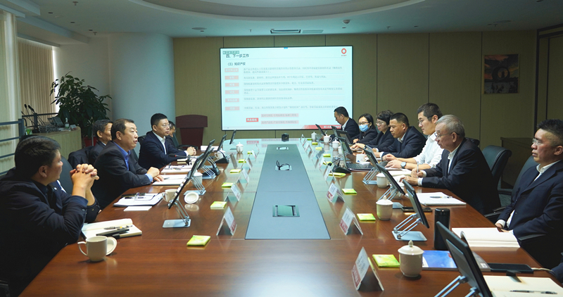 中國建材聯合會原會長喬龍德蒞臨廈門標準砂調研指導