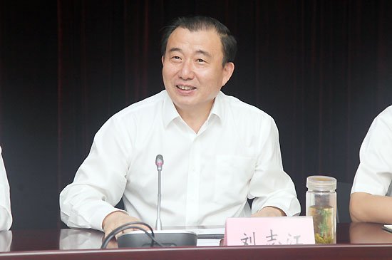 集團召開總部干部大會