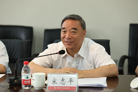 集團領(lǐng)導(dǎo)班子成員深入基層企業(yè)開展“不忘初心、牢記使命”主題教育專題調(diào)研