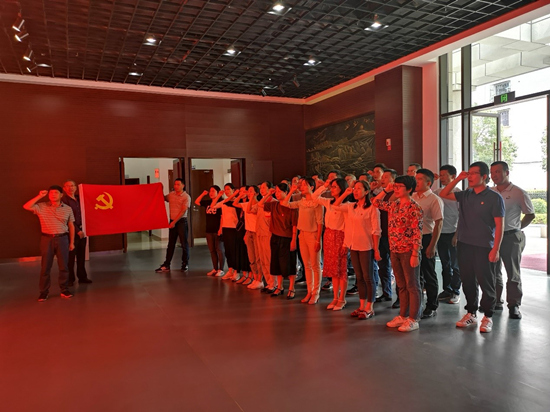 廈門標準砂組織黨員干部參觀廈門市黨風廉政教育基地